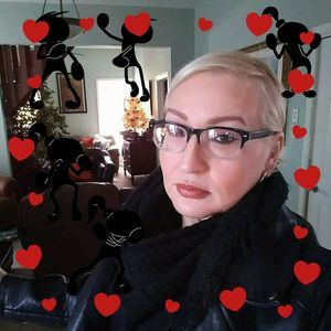 Meet your Posher, Evelyn